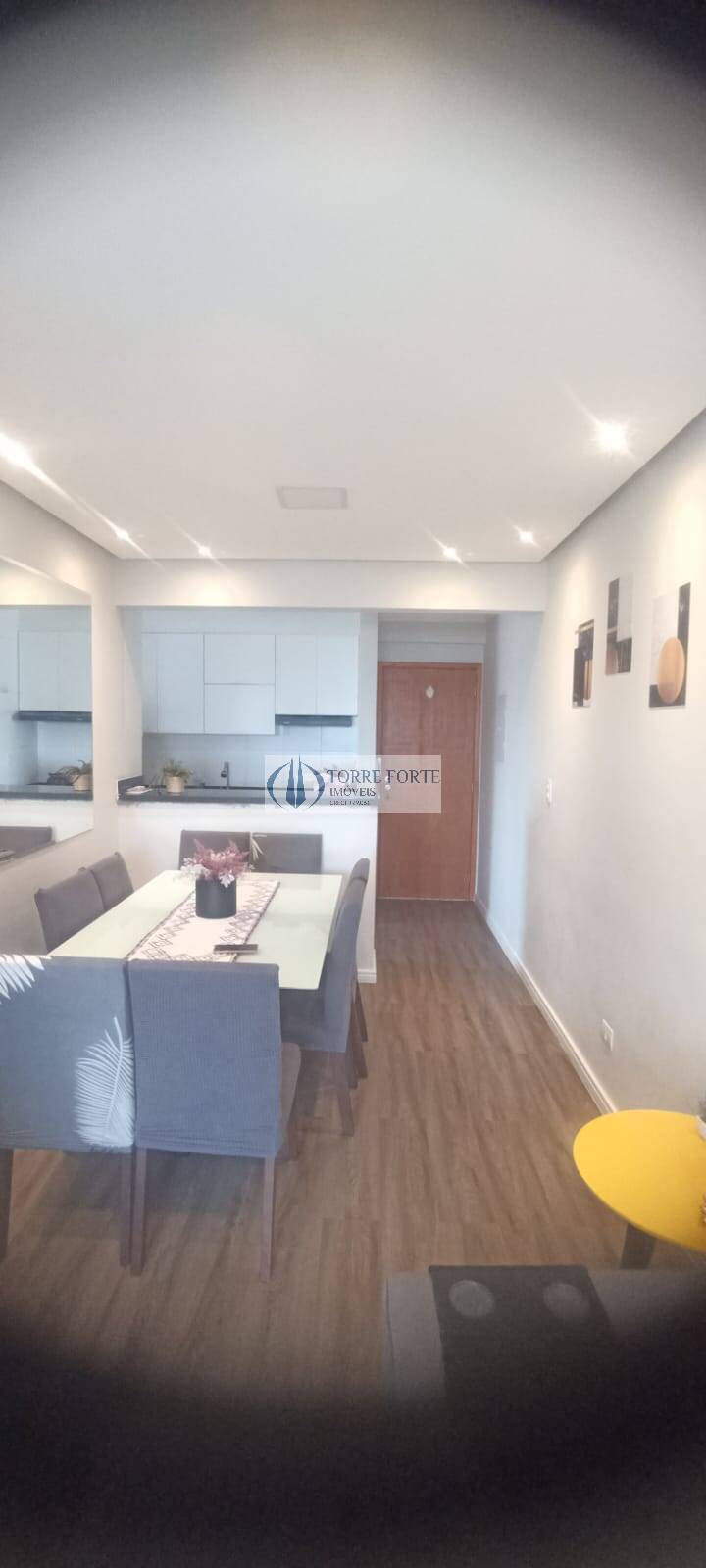 Apartamento à venda com 2 quartos, 85m² - Foto 2