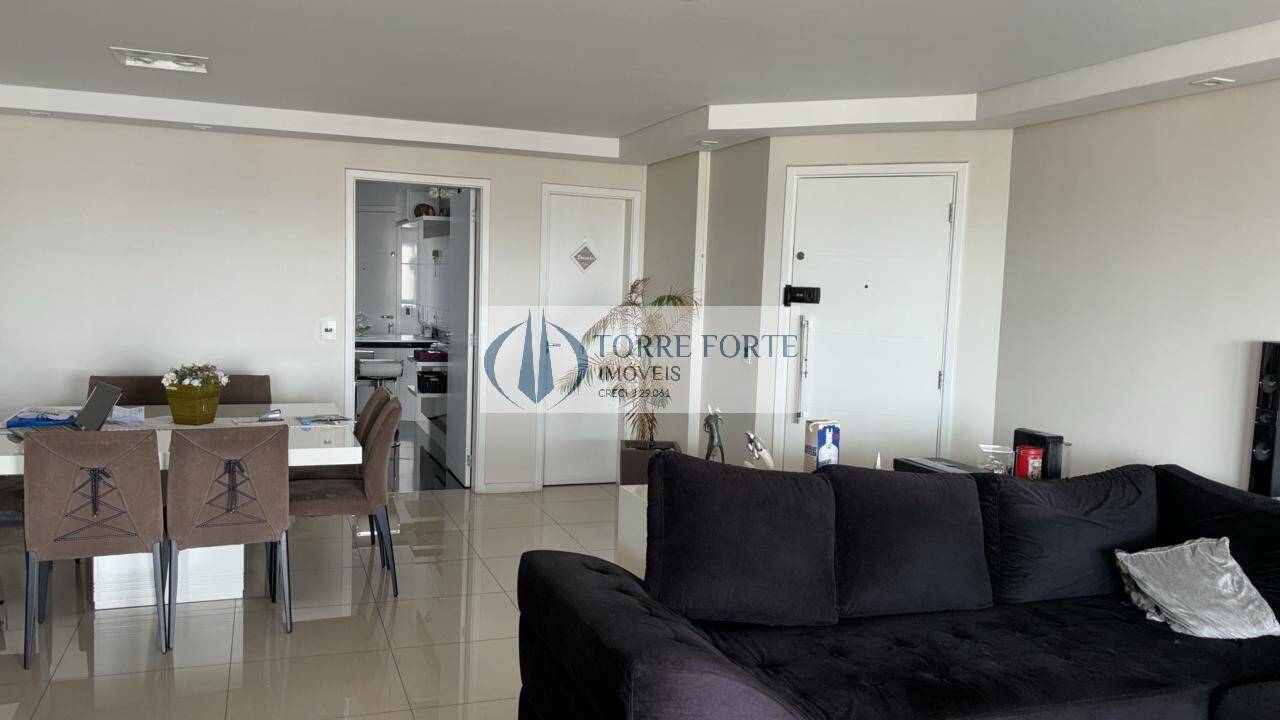 Apartamento à venda com 3 quartos, 134m² - Foto 21