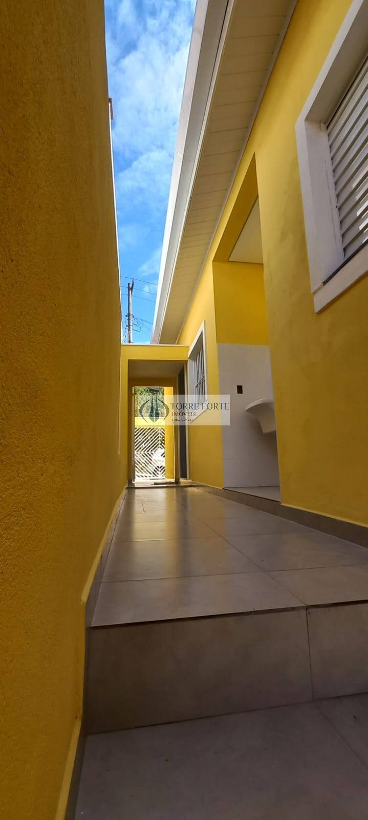 Sobrado à venda com 2 quartos, 125m² - Foto 3