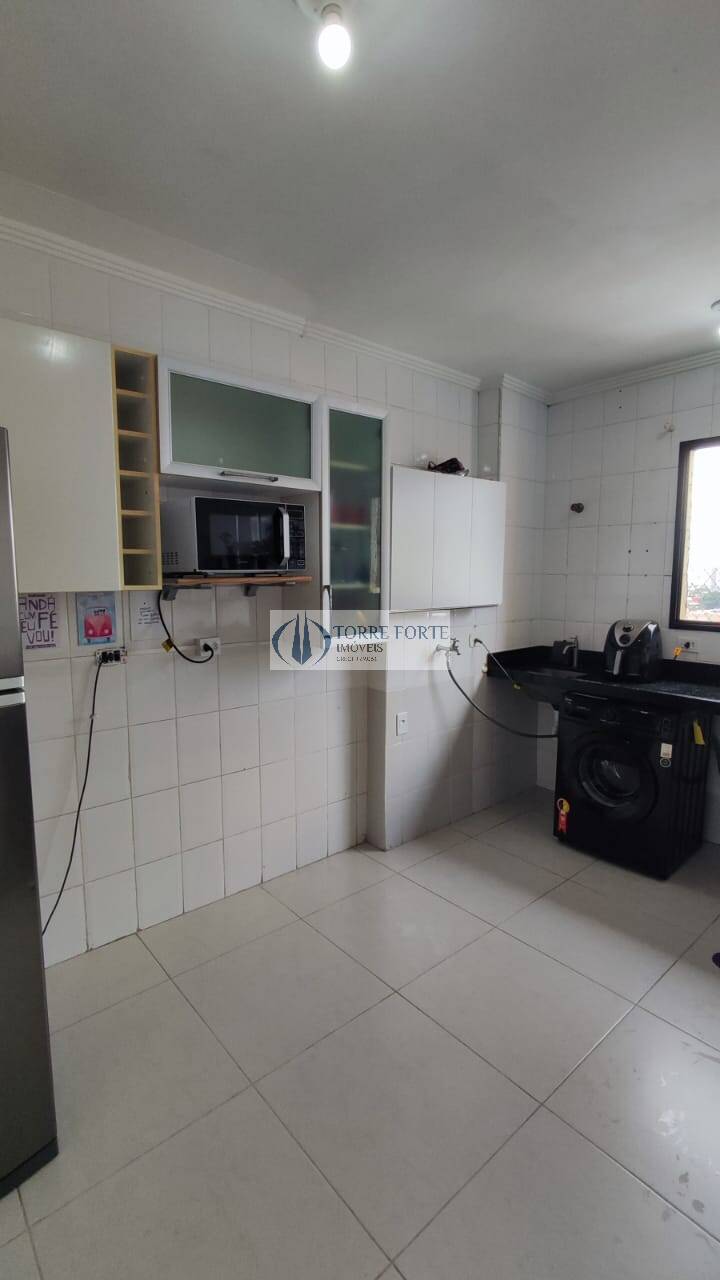 Apartamento à venda com 3 quartos, 80m² - Foto 3