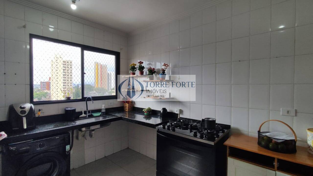 Apartamento à venda com 3 quartos, 80m² - Foto 1