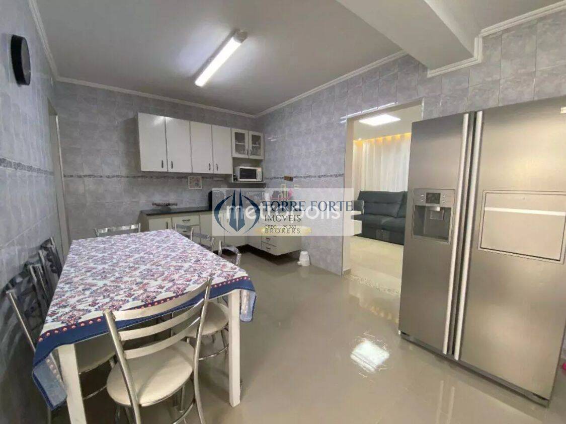 Casa à venda com 3 quartos, 170m² - Foto 11