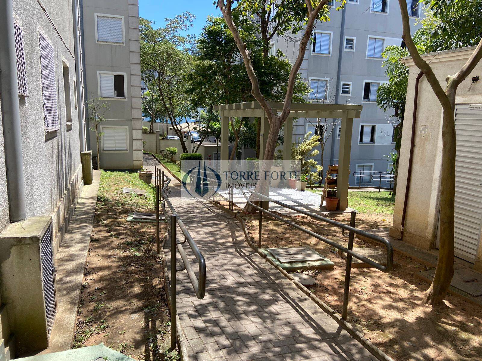 Apartamento à venda com 2 quartos, 42m² - Foto 19