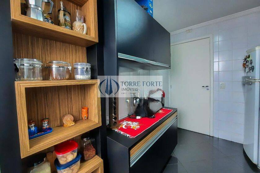 Apartamento à venda com 3 quartos, 80m² - Foto 18