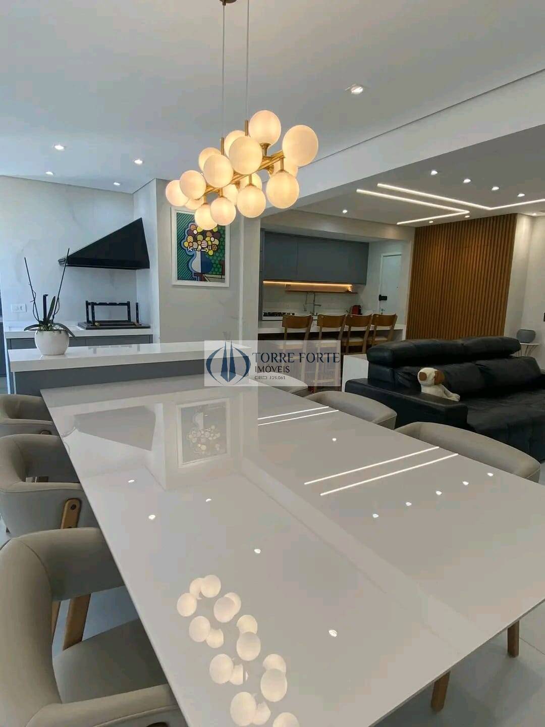 Apartamento à venda com 3 quartos, 110m² - Foto 1