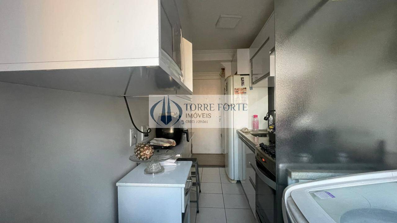 Apartamento à venda com 3 quartos, 61m² - Foto 18