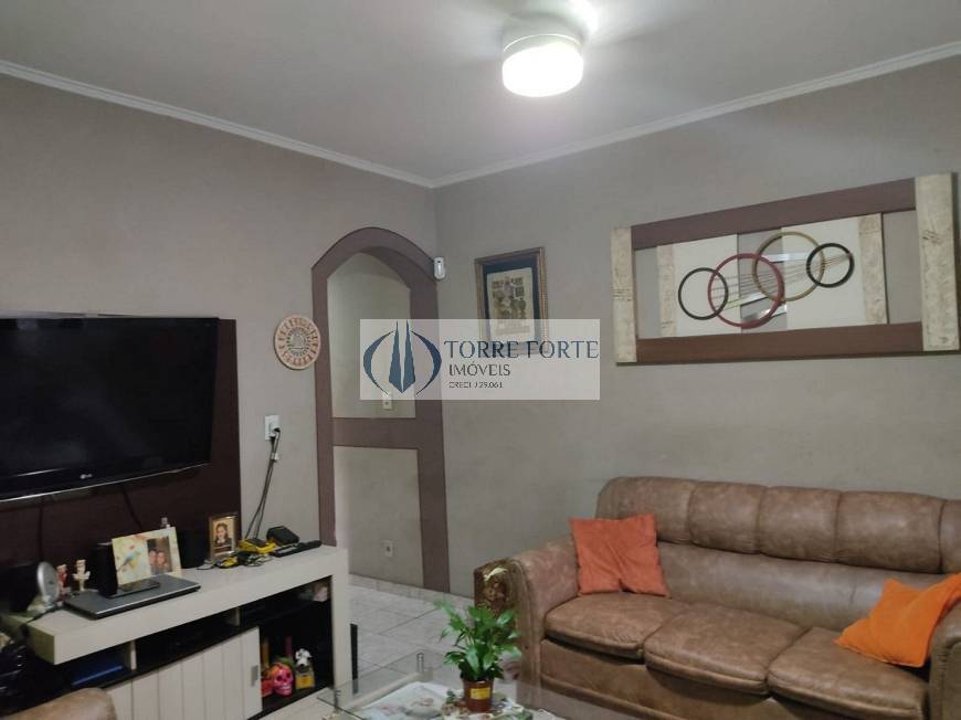 Casa à venda com 2 quartos, 110m² - Foto 1