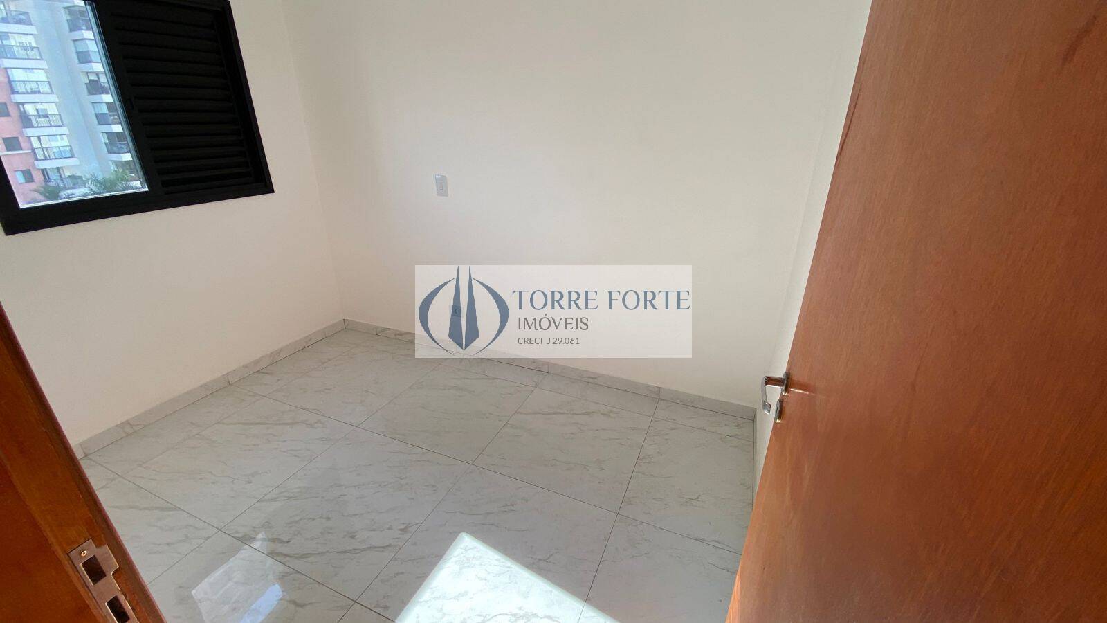 Apartamento à venda com 2 quartos, 38m² - Foto 21