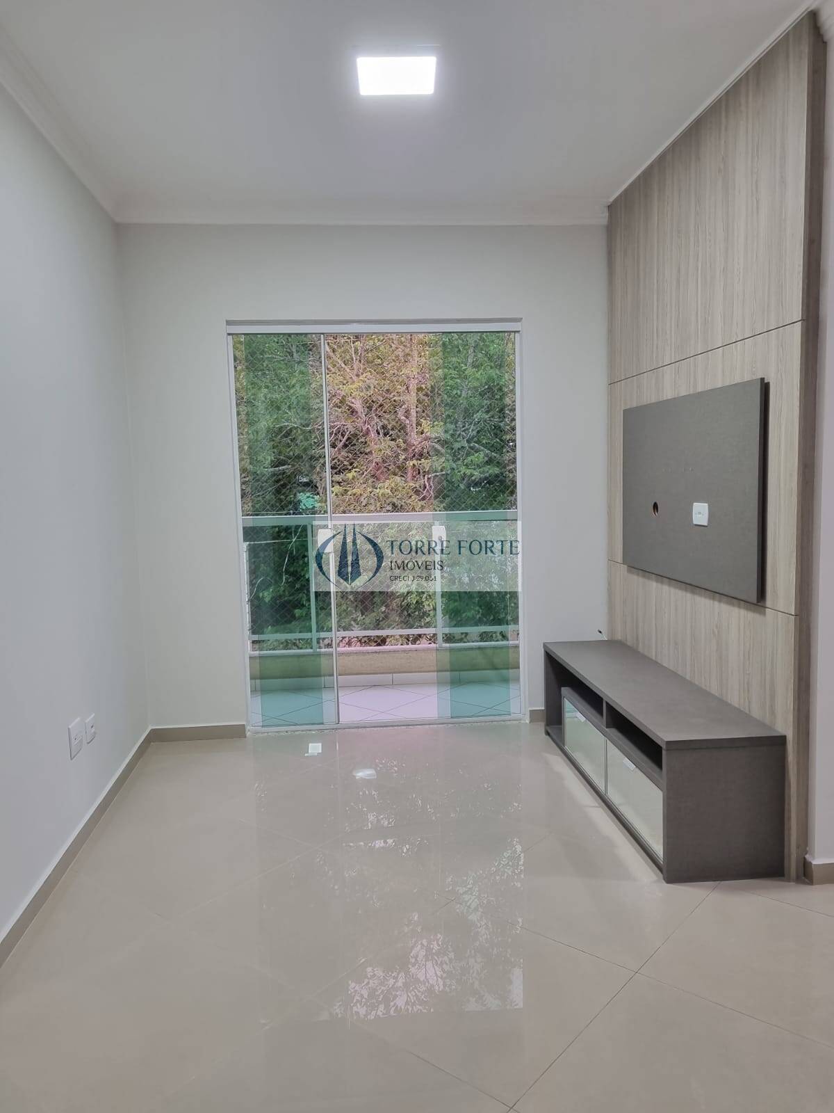 Apartamento à venda com 2 quartos, 63m² - Foto 4