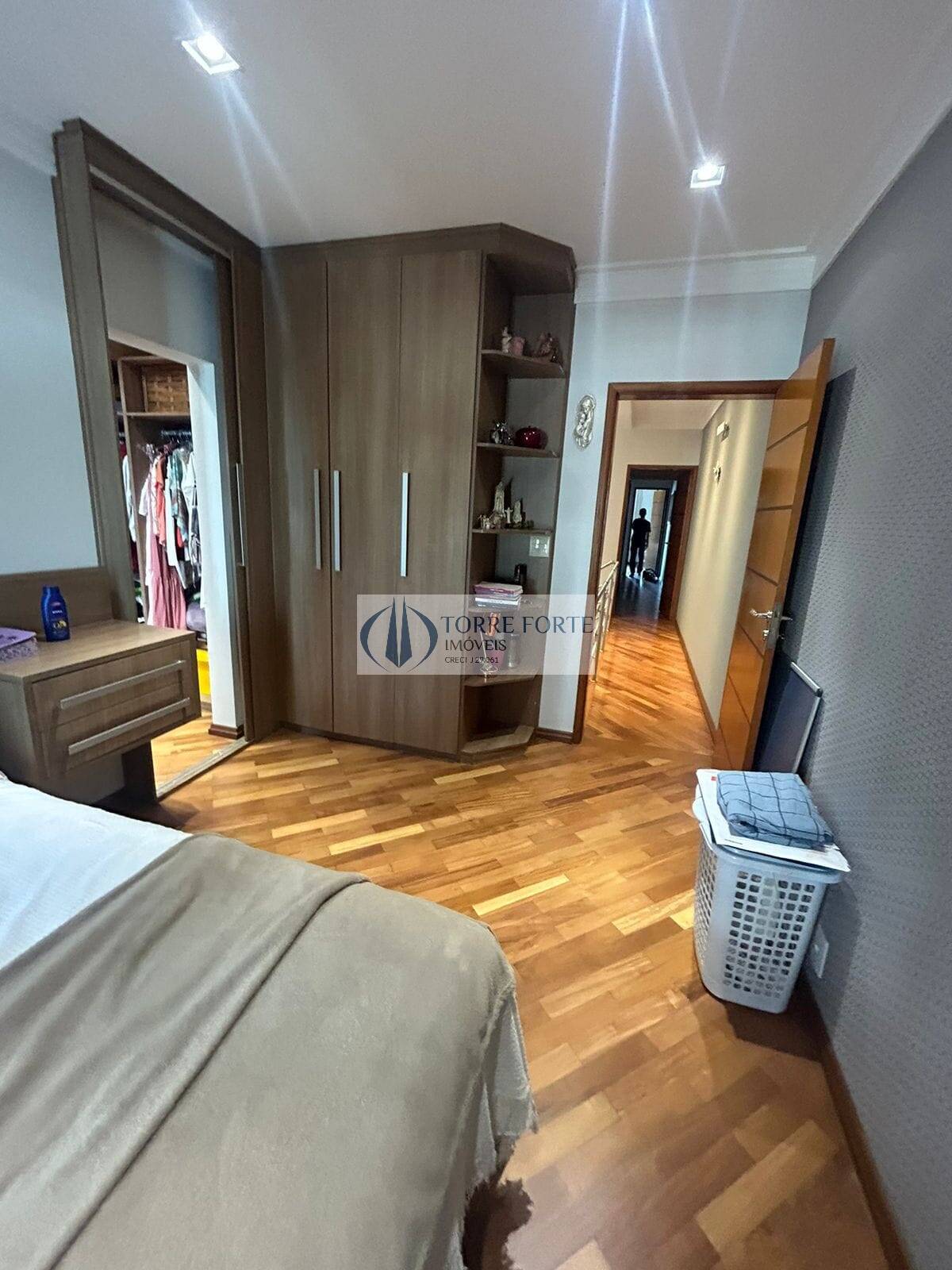 Sobrado à venda com 3 quartos, 200m² - Foto 10