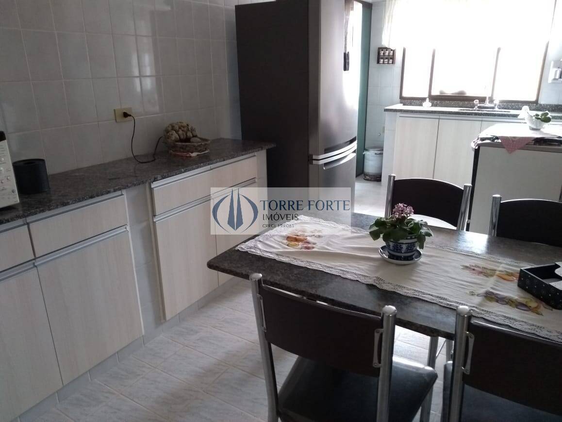 Apartamento à venda com 3 quartos, 140m² - Foto 13