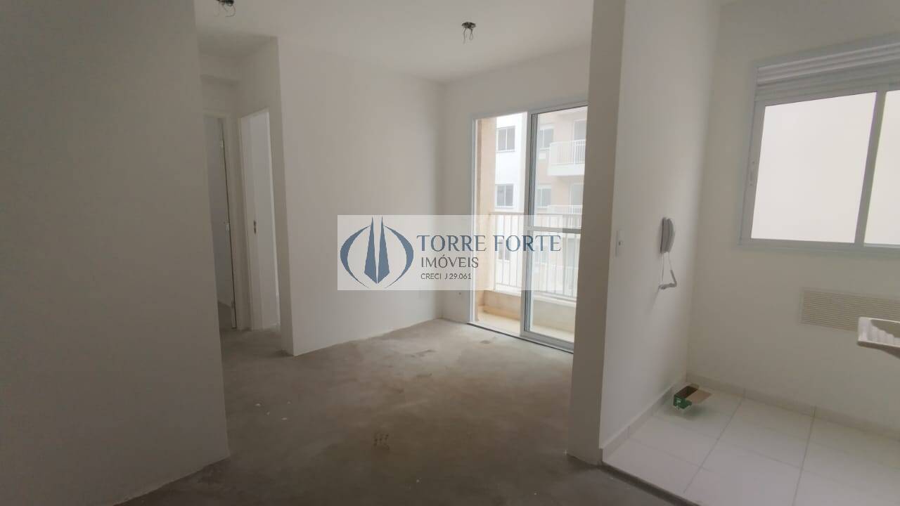 Apartamento à venda com 2 quartos, 40m² - Foto 7