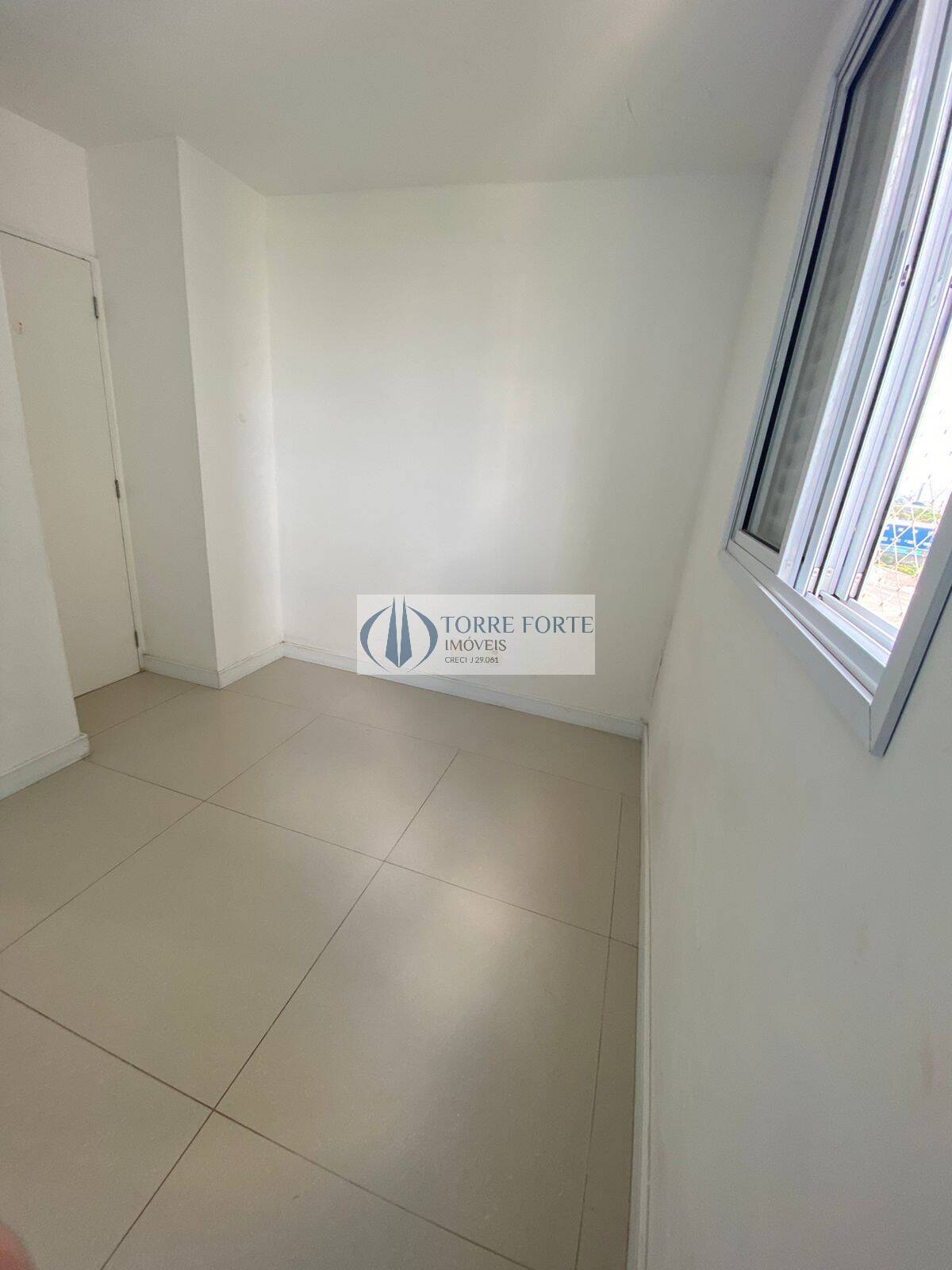 Apartamento à venda com 2 quartos, 45m² - Foto 7