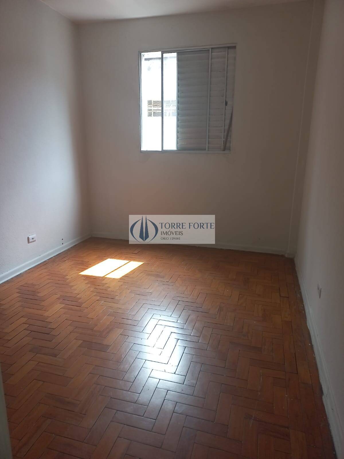 Apartamento à venda com 2 quartos, 81m² - Foto 2