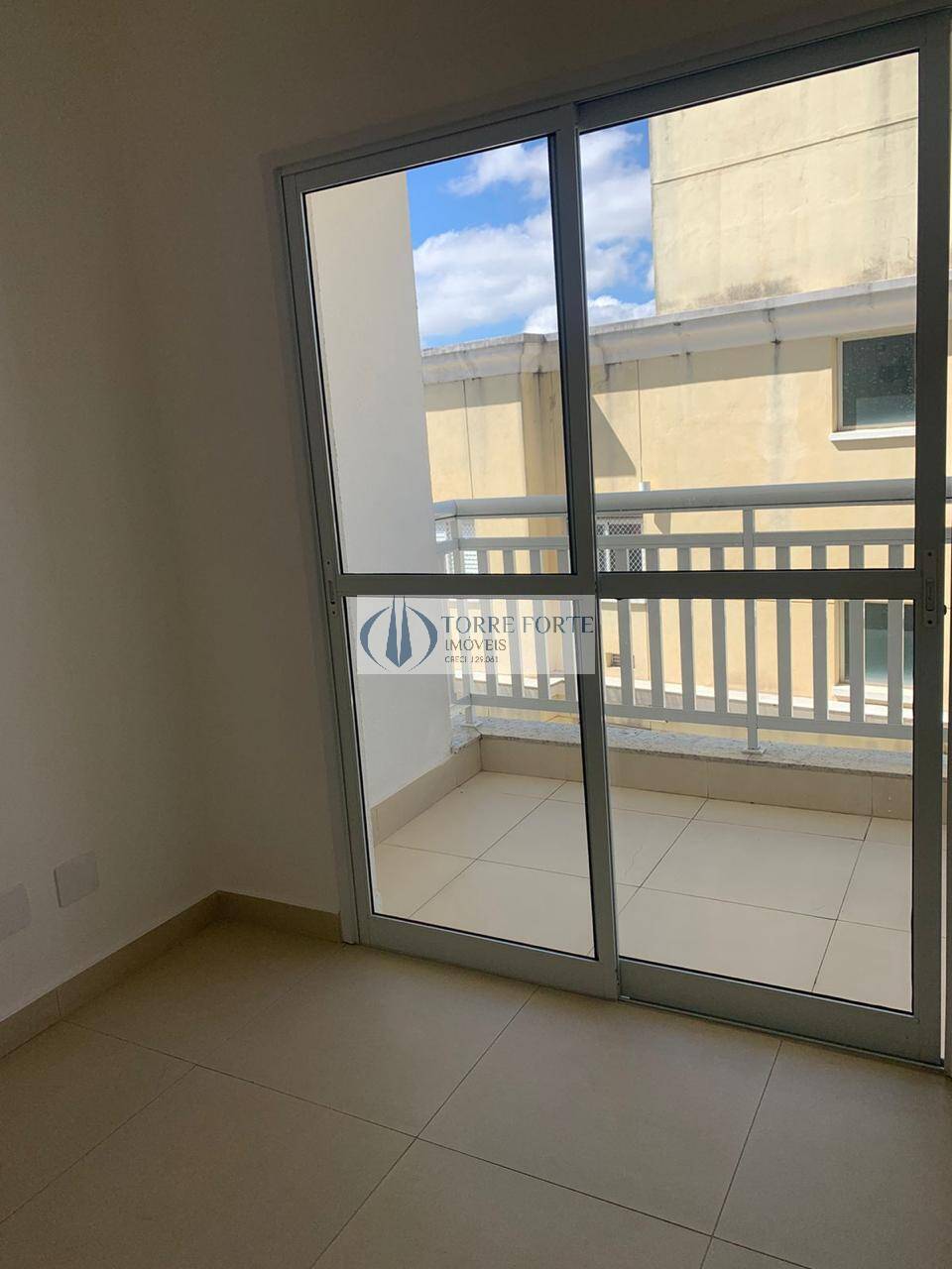 Apartamento à venda com 2 quartos, 56m² - Foto 14