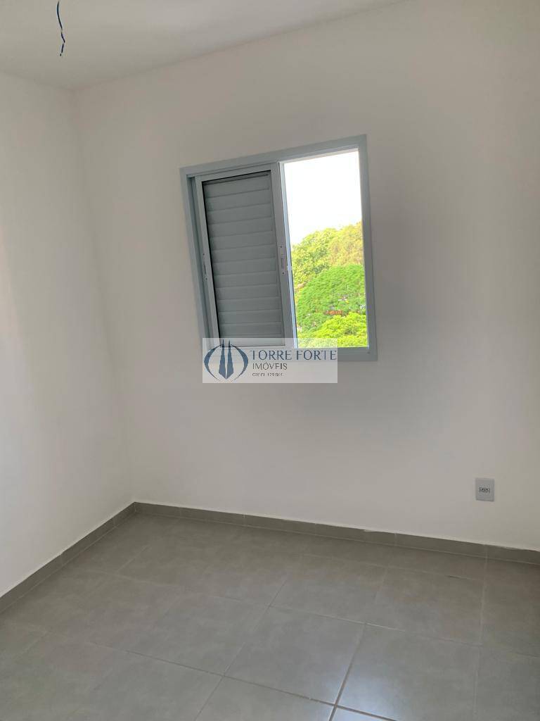 Apartamento à venda com 2 quartos, 40m² - Foto 21