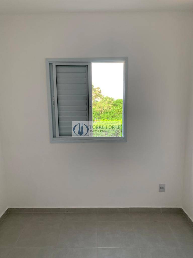 Apartamento à venda com 2 quartos, 40m² - Foto 19