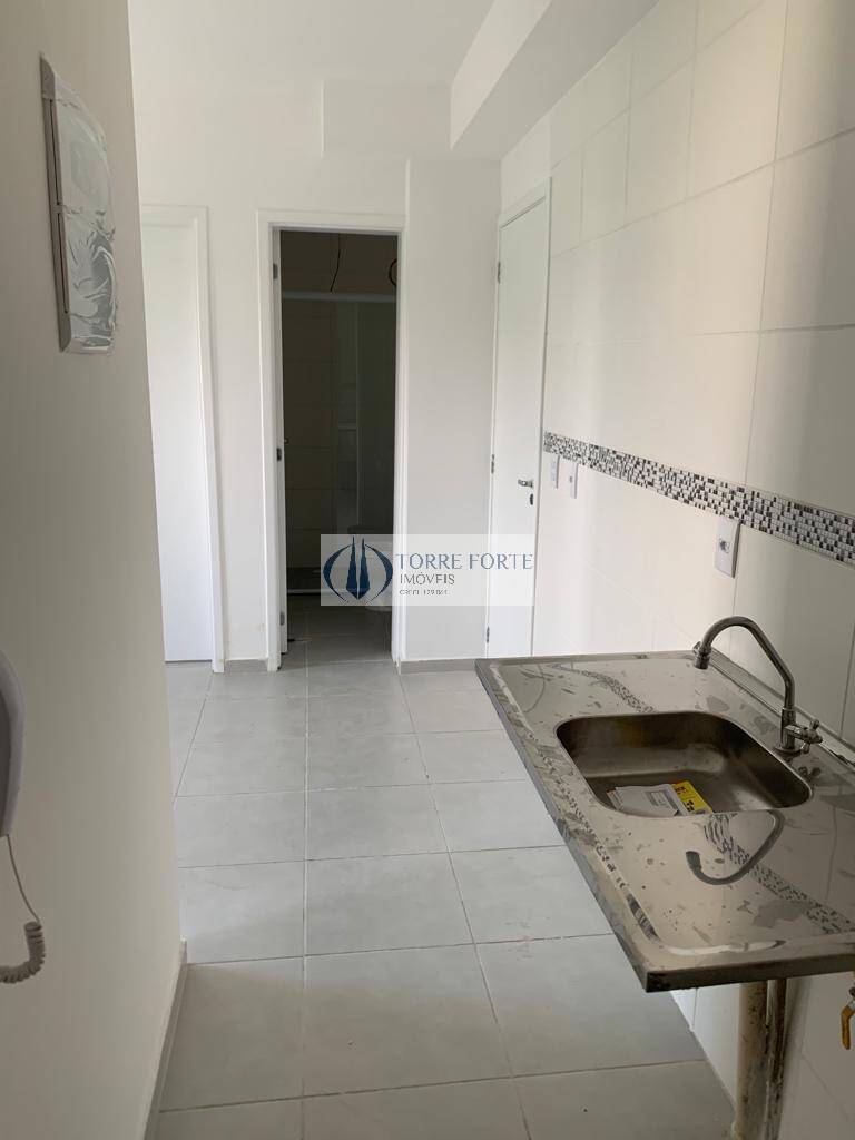 Apartamento à venda com 2 quartos, 40m² - Foto 13