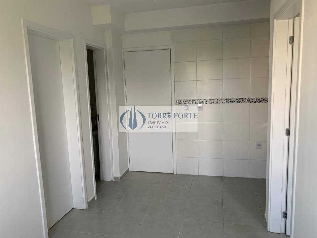 Apartamento à venda com 2 quartos, 40m² - Foto 8