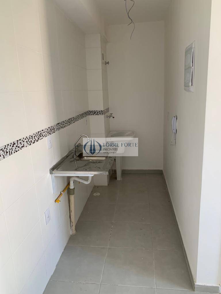 Apartamento à venda com 2 quartos, 40m² - Foto 9