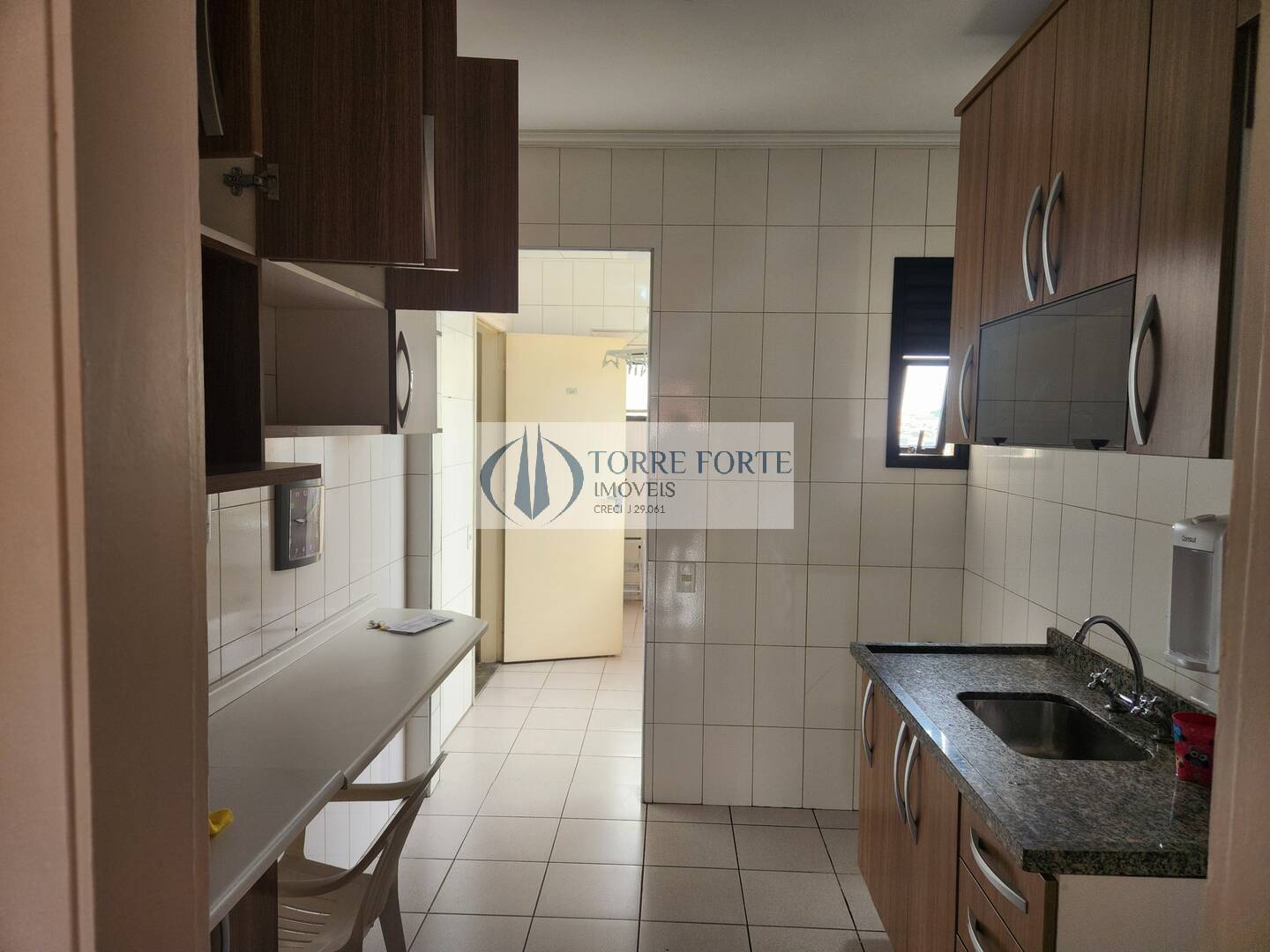 Apartamento à venda com 2 quartos, 69m² - Foto 4