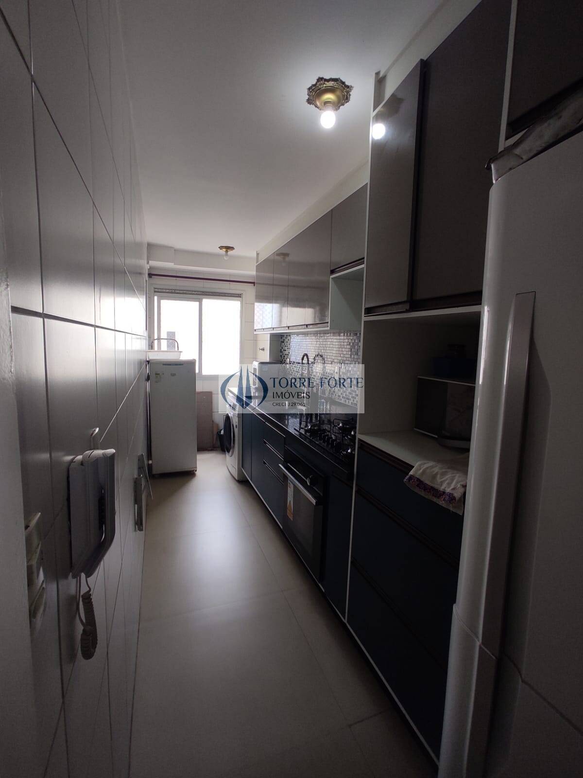 Apartamento à venda com 3 quartos, 75m² - Foto 8