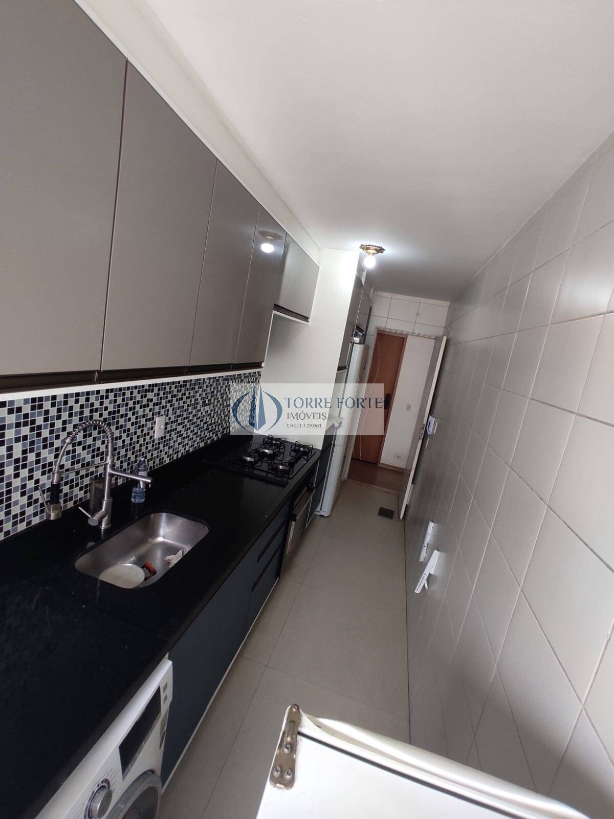 Apartamento à venda com 3 quartos, 75m² - Foto 13