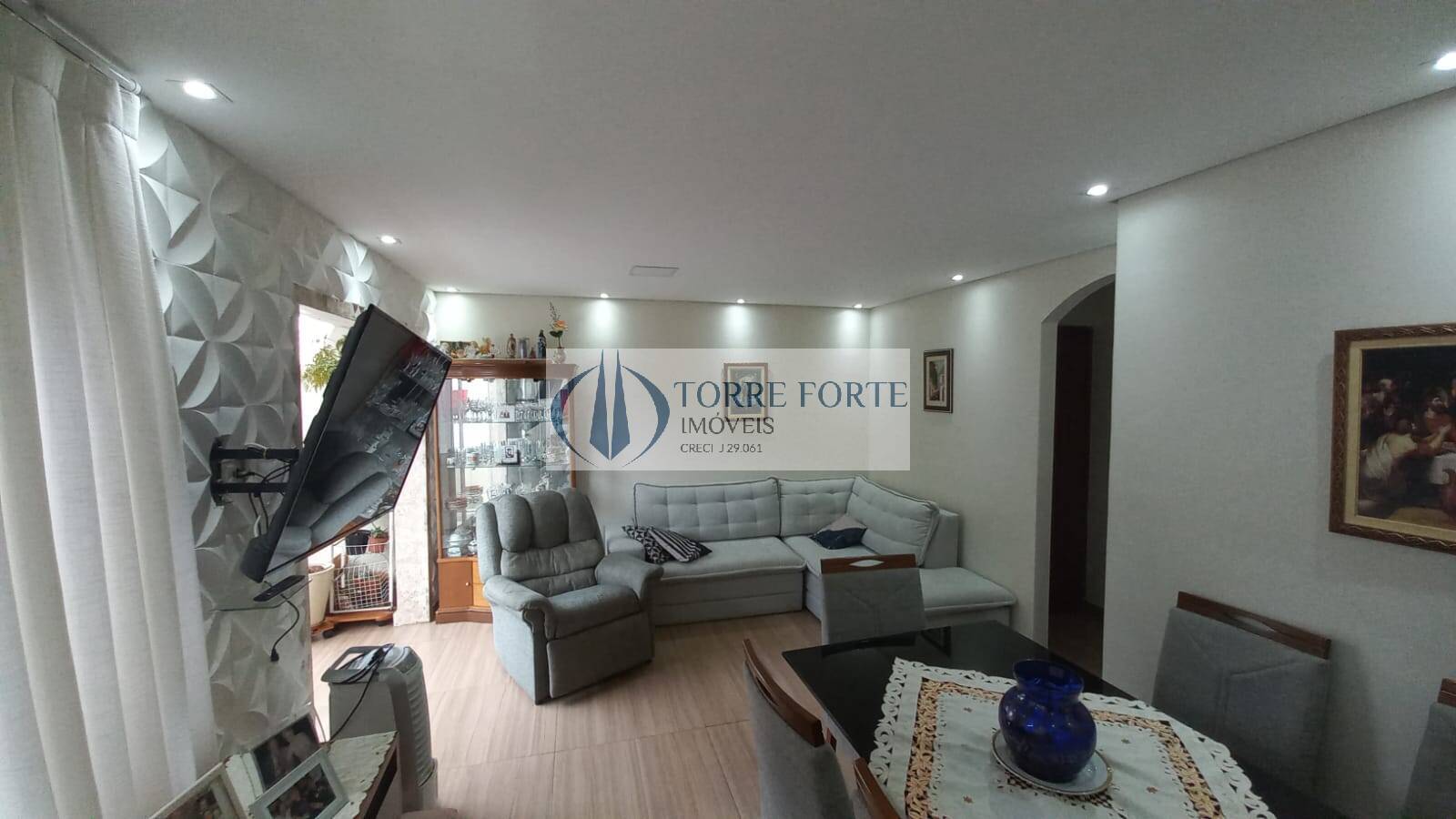 Apartamento à venda com 3 quartos, 80m² - Foto 4