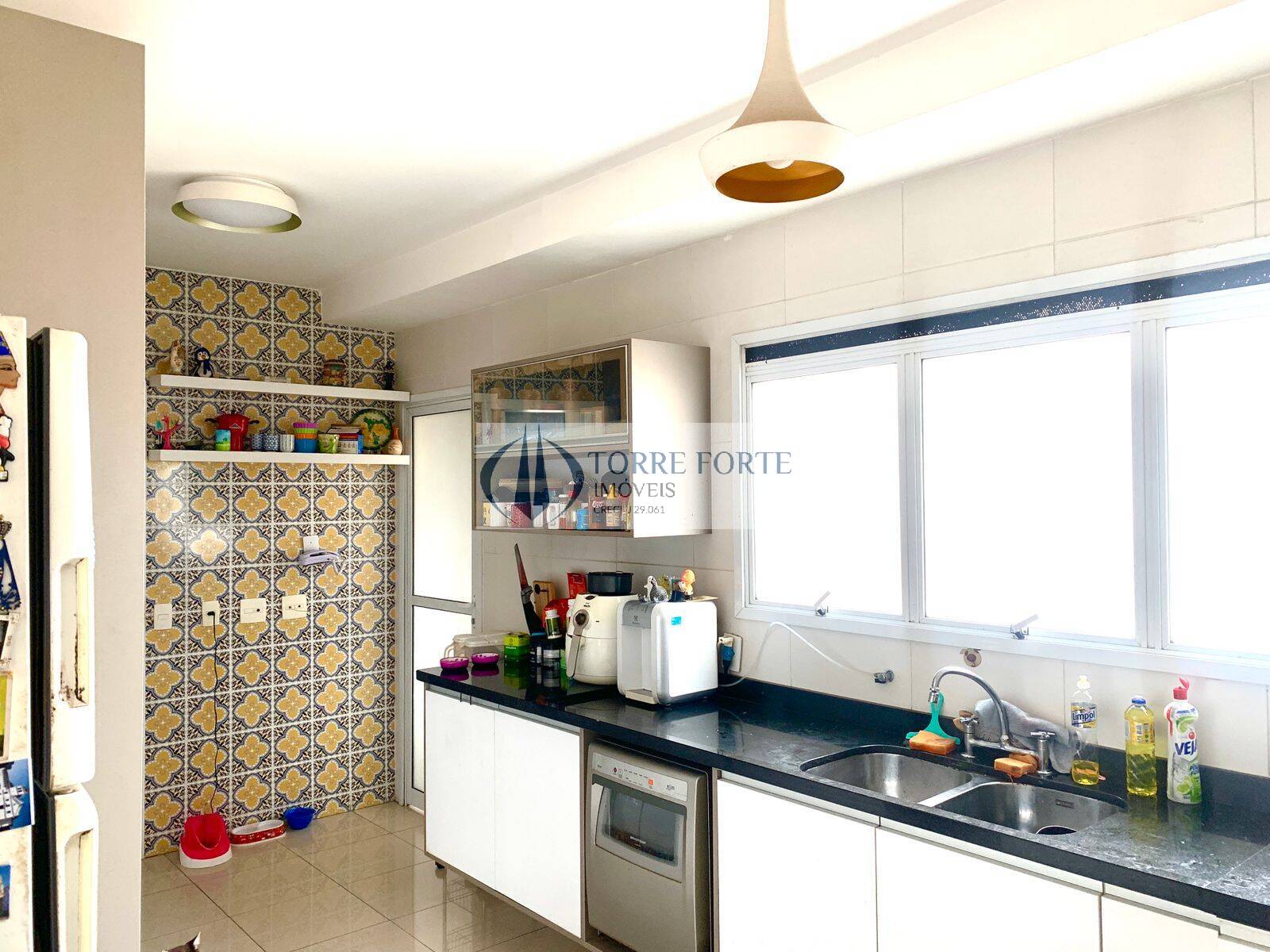 Apartamento à venda com 4 quartos, 156m² - Foto 3