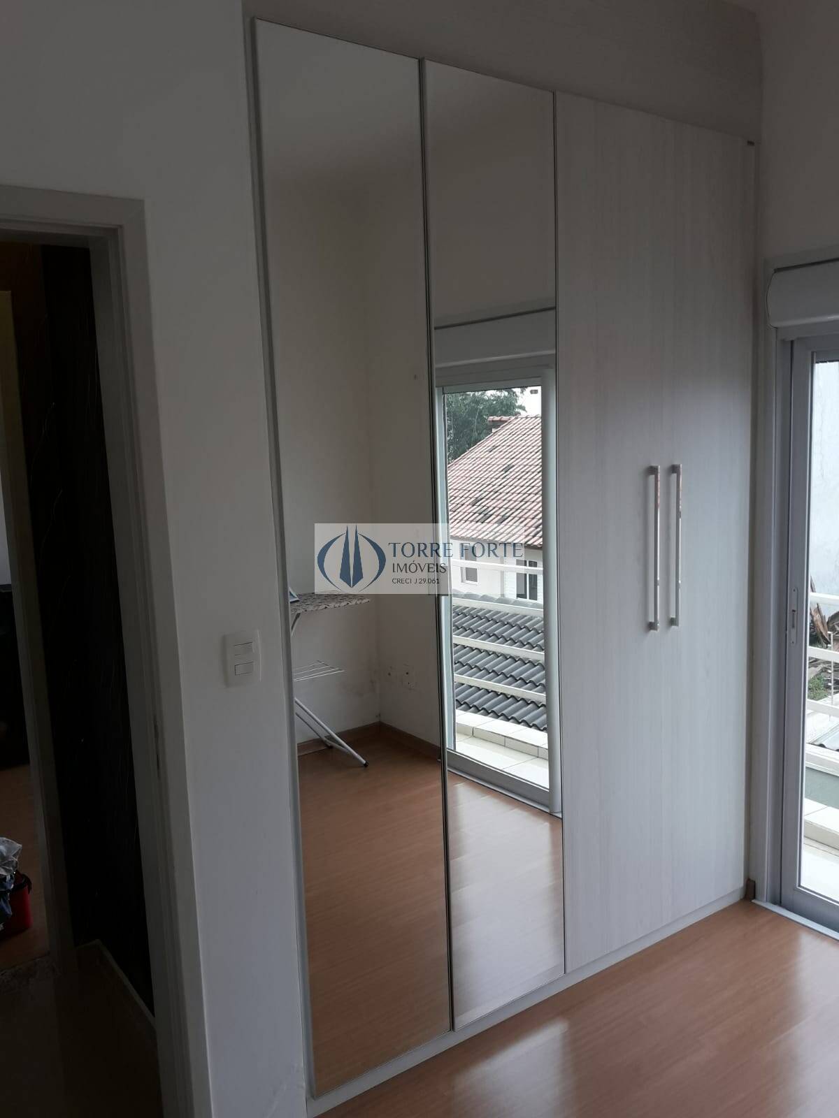 Casa à venda com 3 quartos, 187m² - Foto 8