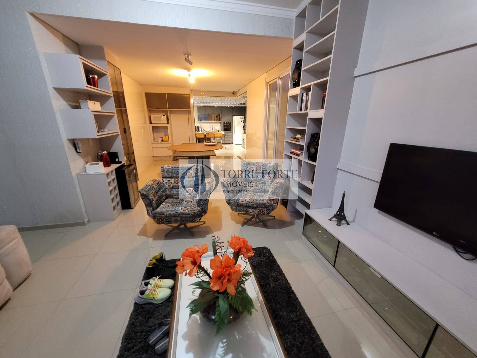 Casa à venda com 3 quartos, 187m² - Foto 2