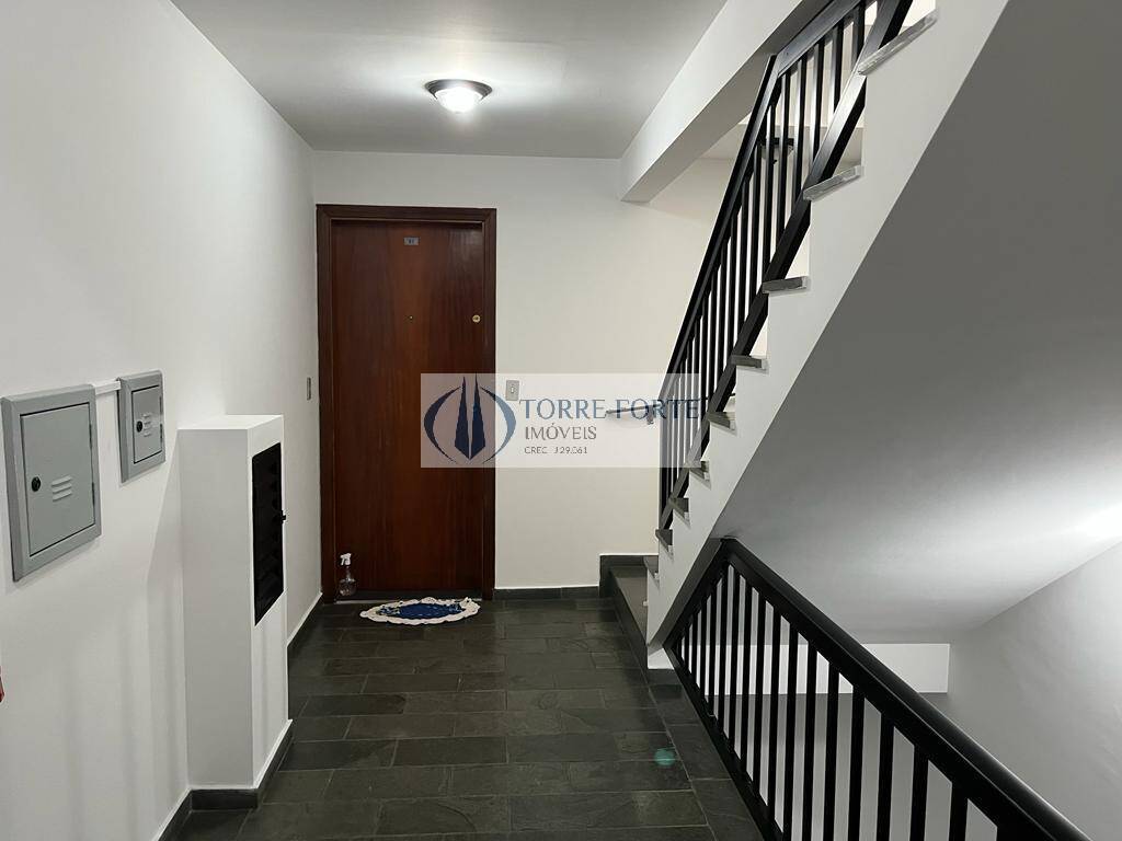 Apartamento à venda com 3 quartos, 75m² - Foto 4