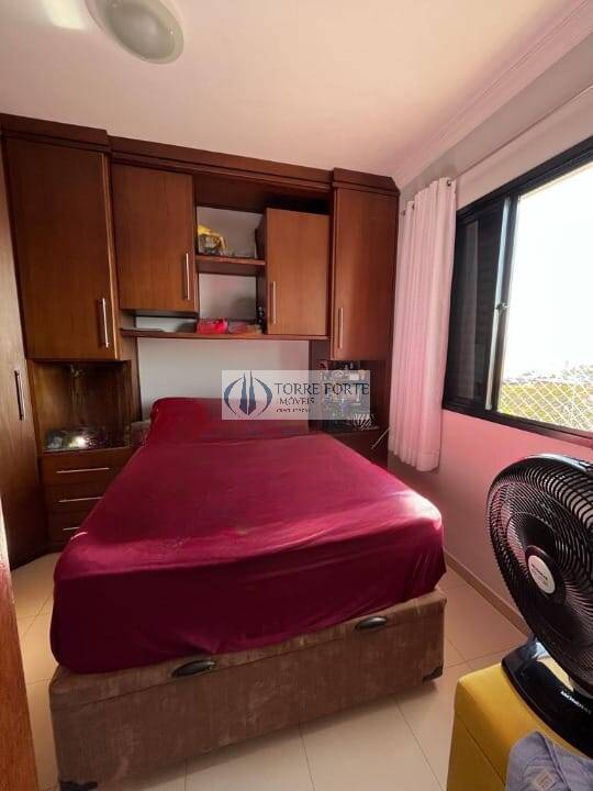 Apartamento à venda com 3 quartos, 75m² - Foto 7