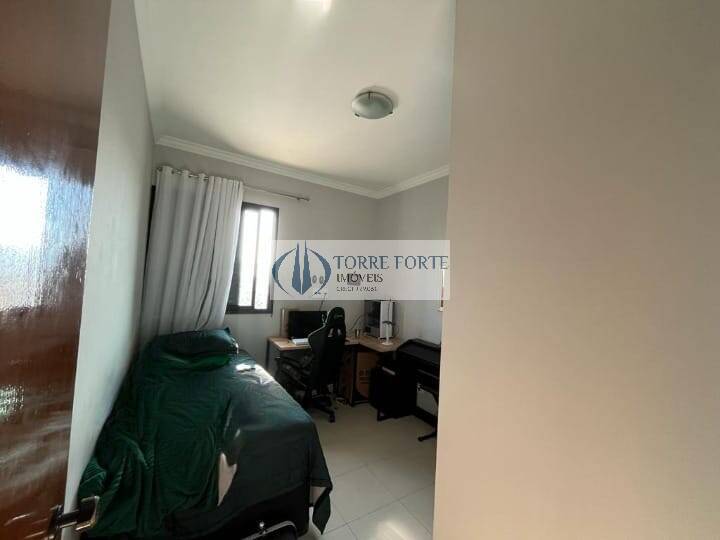 Apartamento à venda com 3 quartos, 75m² - Foto 9