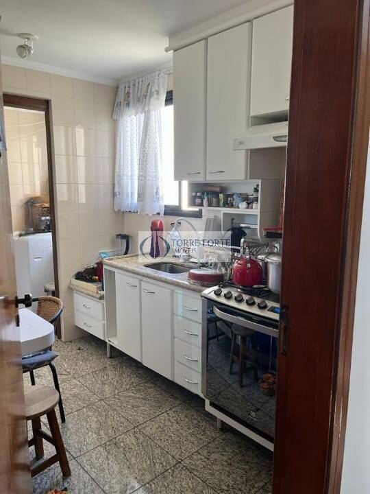 Apartamento à venda com 3 quartos, 75m² - Foto 21