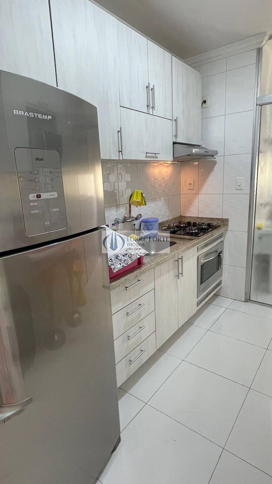 Apartamento para alugar com 2 quartos, 55m² - Foto 6