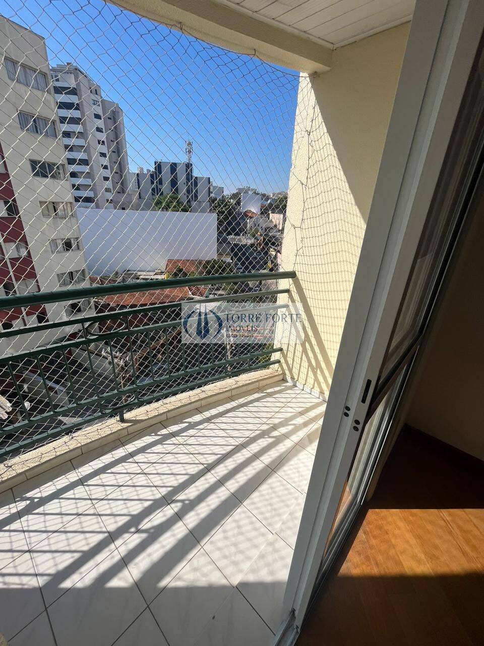 Apartamento à venda com 2 quartos, 67m² - Foto 15