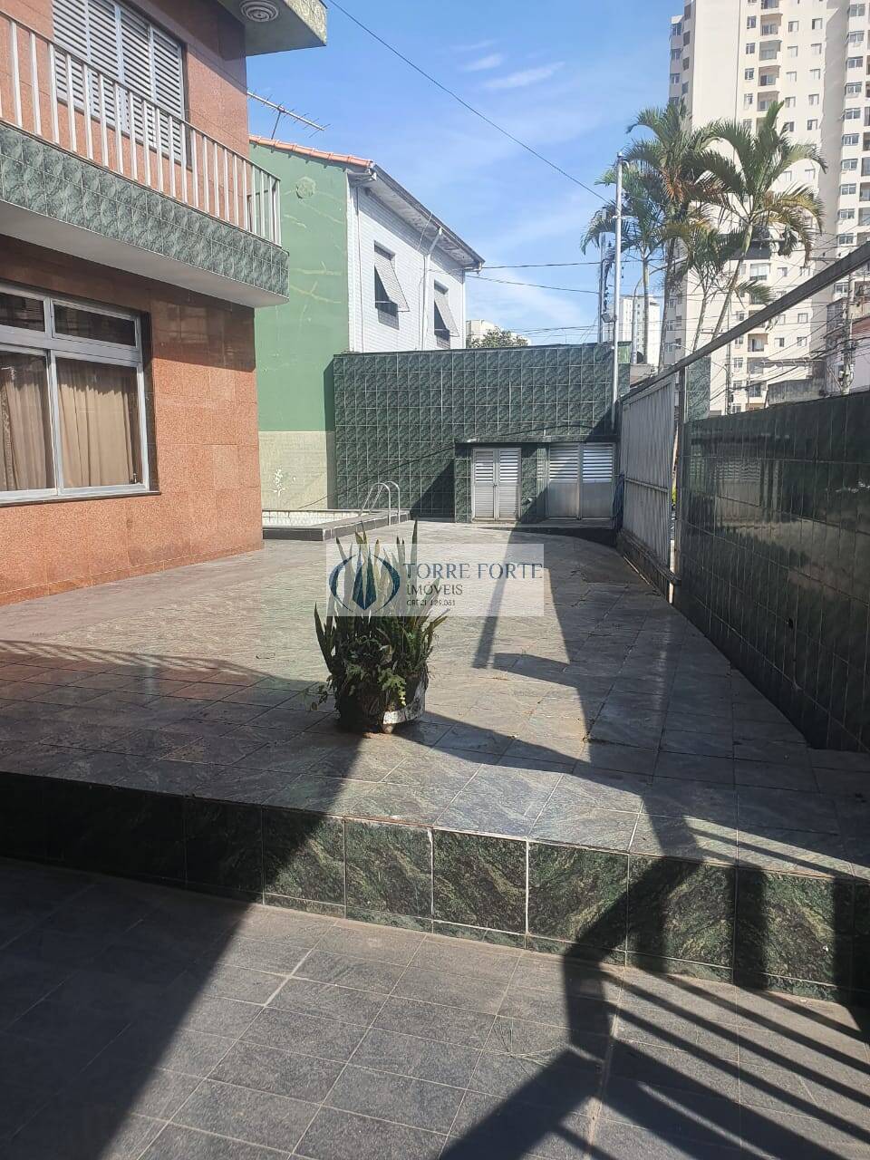 Sobrado à venda e aluguel com 4 quartos, 360m² - Foto 2