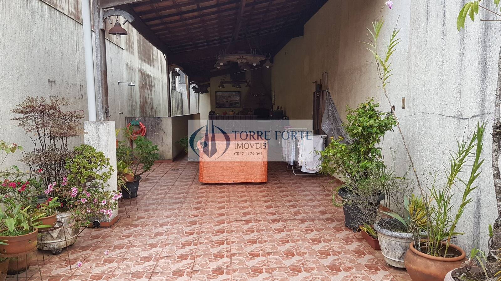 Sobrado à venda com 2 quartos, 175m² - Foto 32