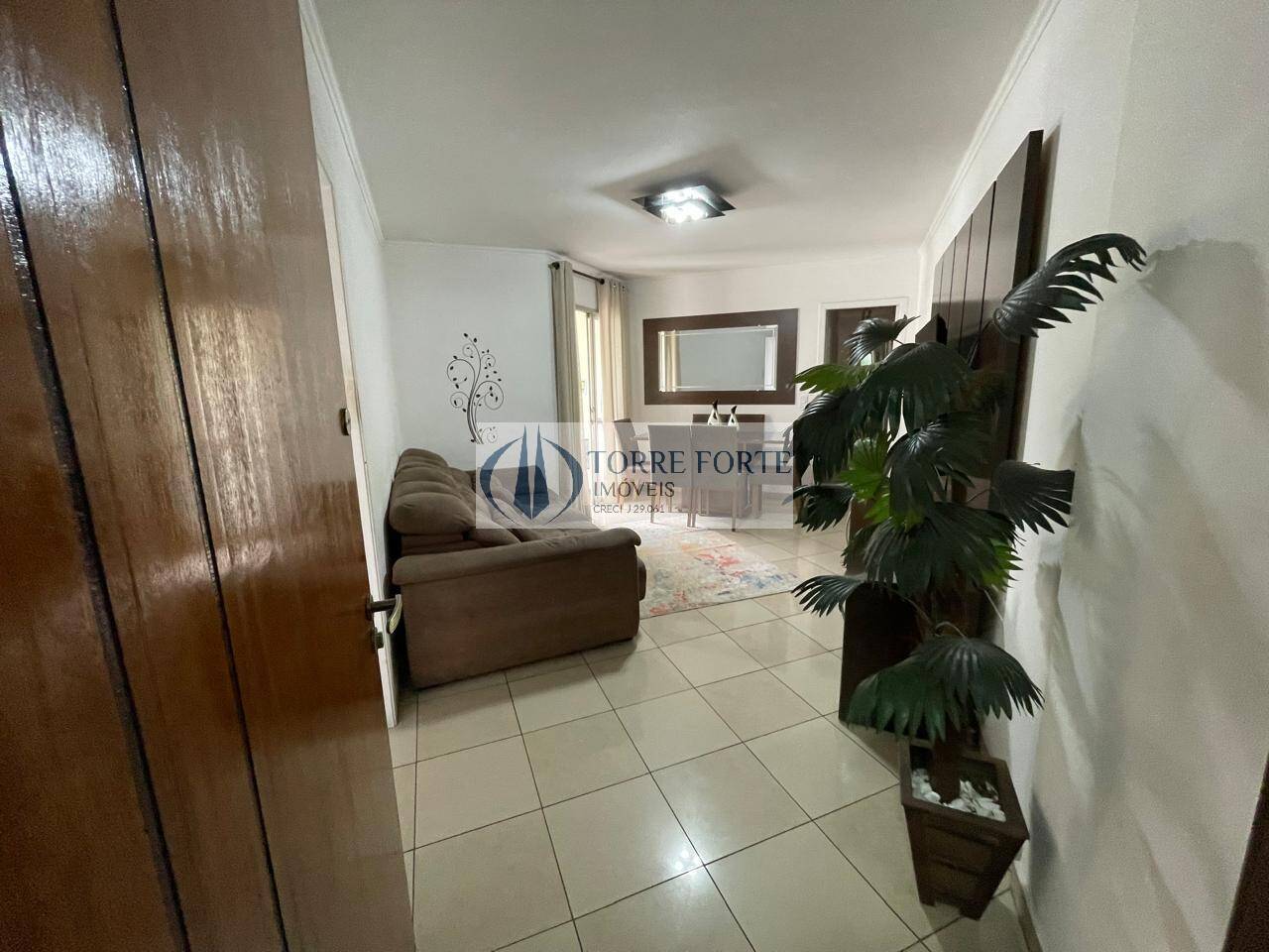 Apartamento à venda com 3 quartos, 68m² - Foto 2