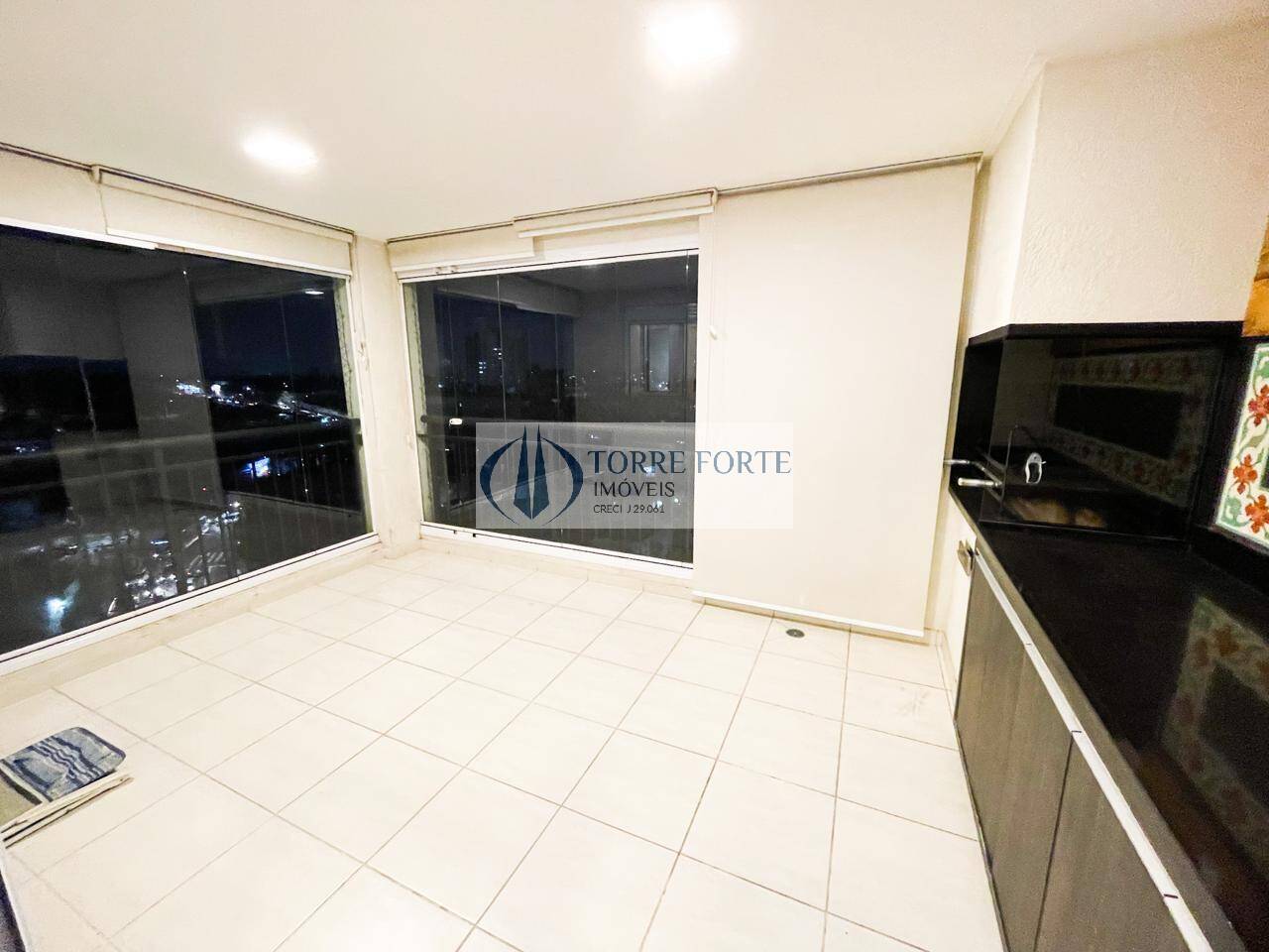 Apartamento à venda com 2 quartos, 67m² - Foto 24