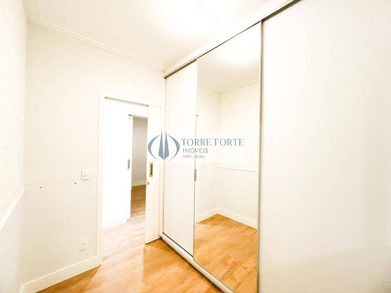 Apartamento à venda com 2 quartos, 67m² - Foto 30