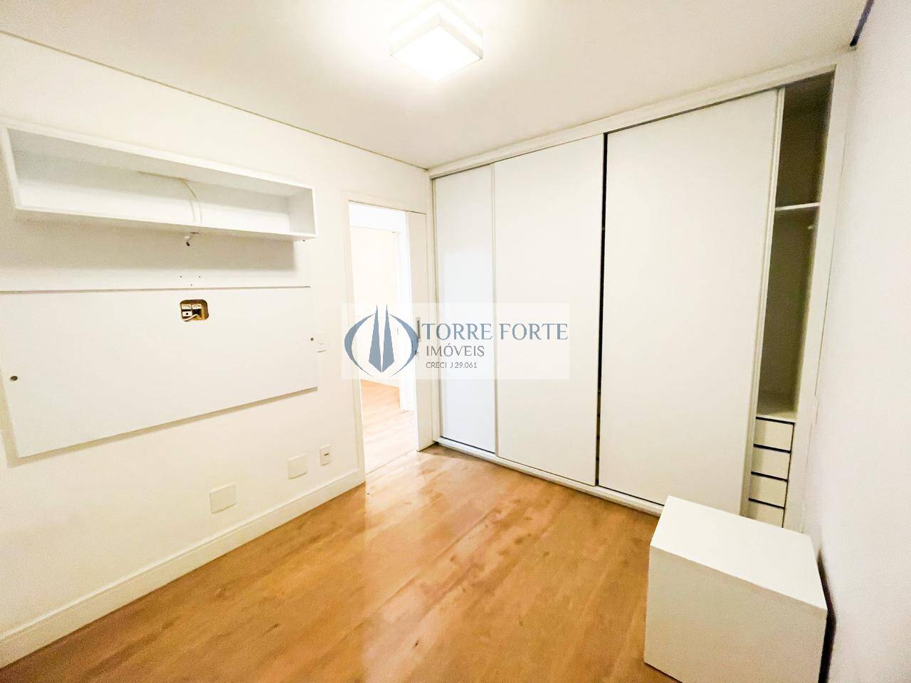 Apartamento à venda com 2 quartos, 67m² - Foto 40