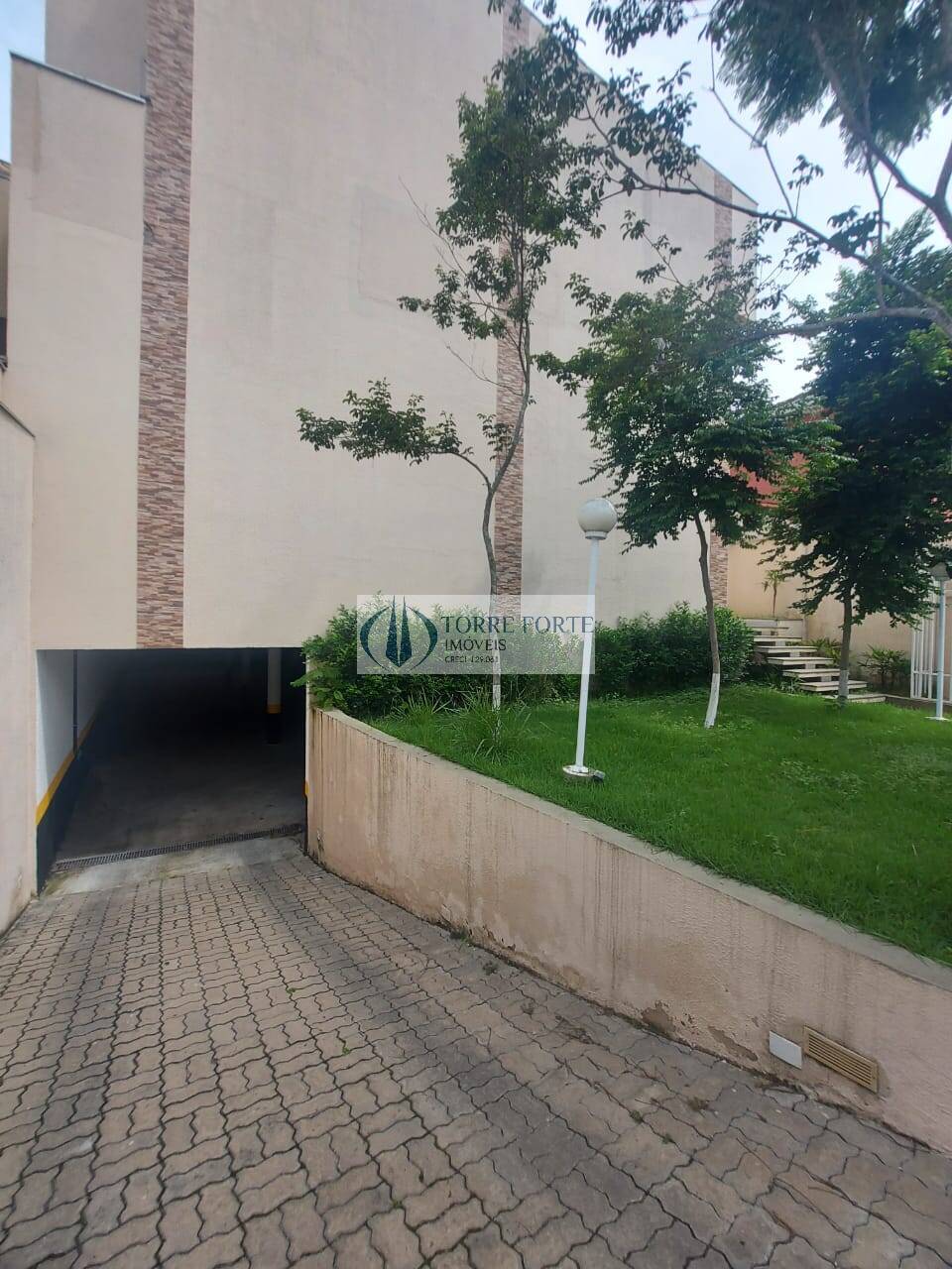 Sobrado à venda com 3 quartos, 200m² - Foto 4