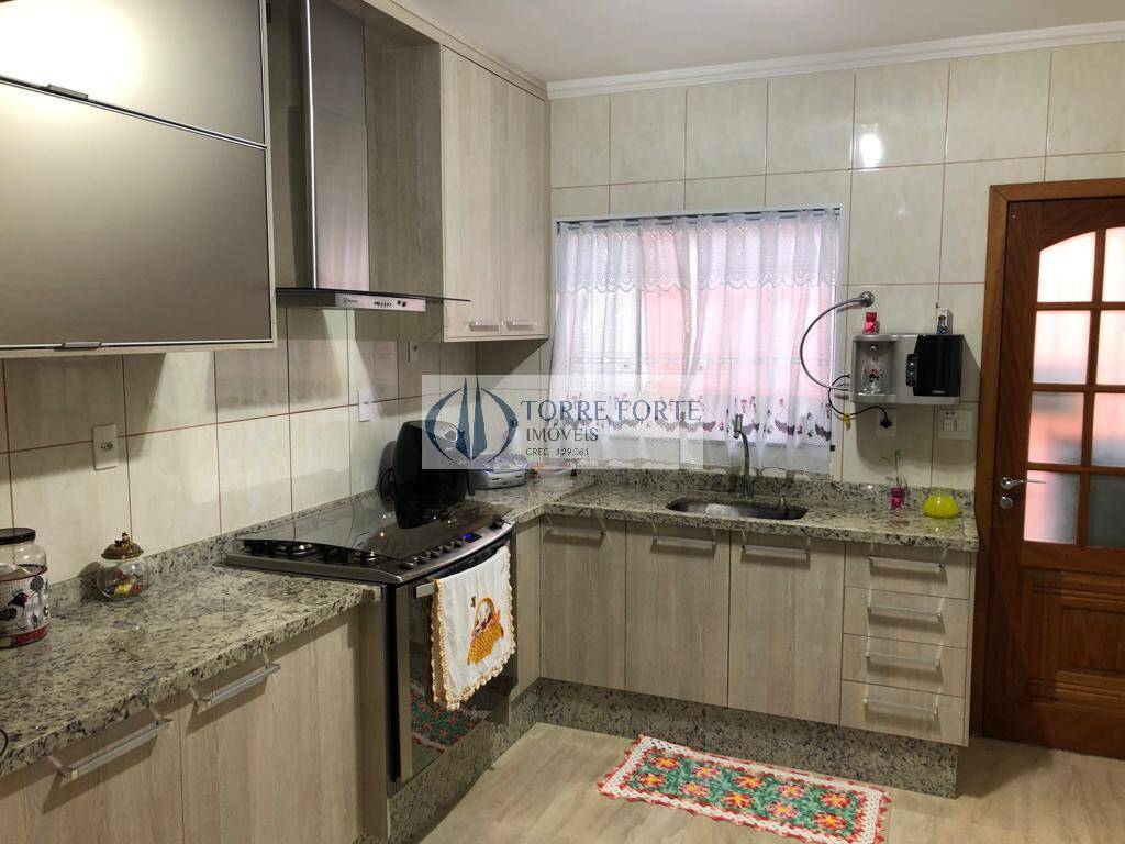 Casa à venda com 3 quartos, 180m² - Foto 14