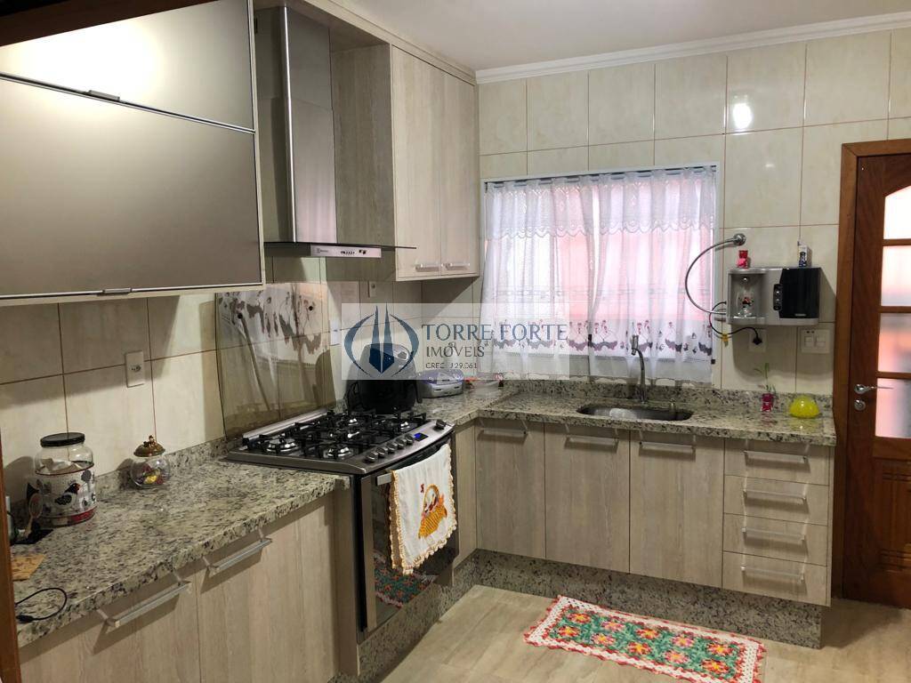 Casa à venda com 3 quartos, 180m² - Foto 16