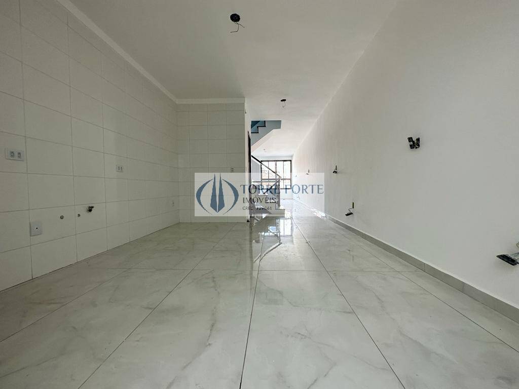 Casa à venda com 3 quartos, 110m² - Foto 4