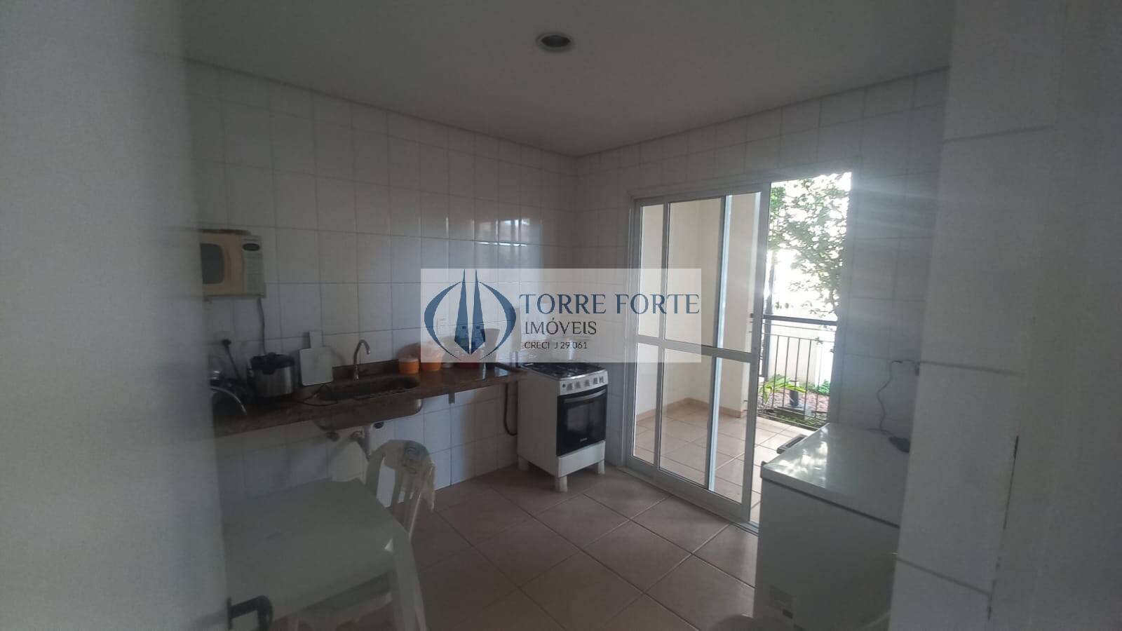 Apartamento à venda com 2 quartos, 65m² - Foto 27