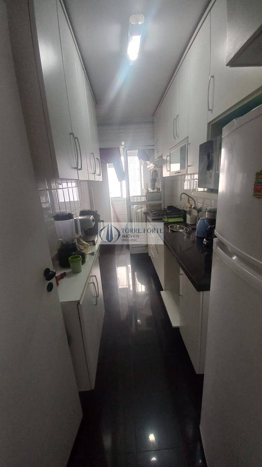 Apartamento à venda com 2 quartos, 65m² - Foto 4