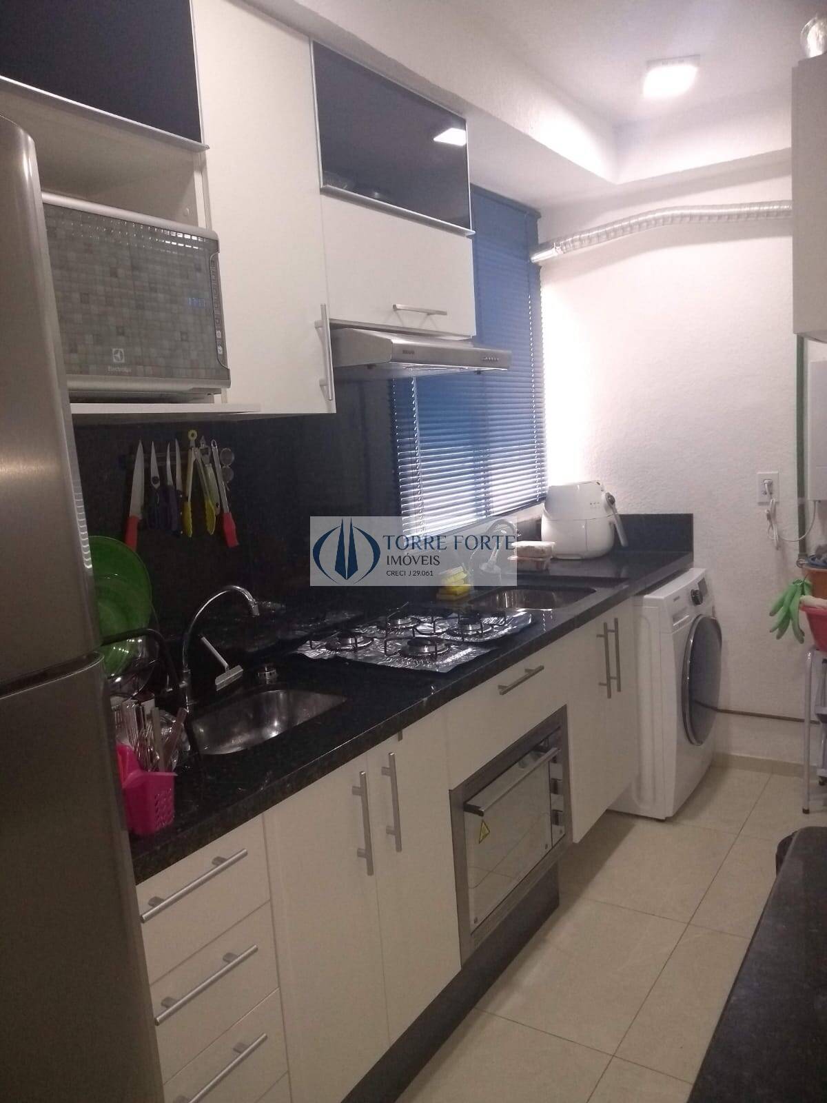 Apartamento à venda com 2 quartos, 40m² - Foto 12